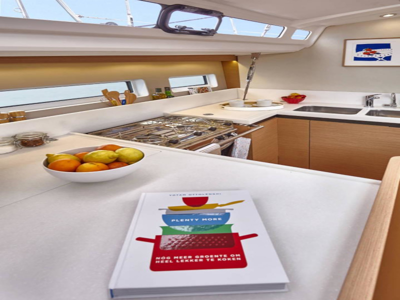 Sun Odyssey 440 — photo 4