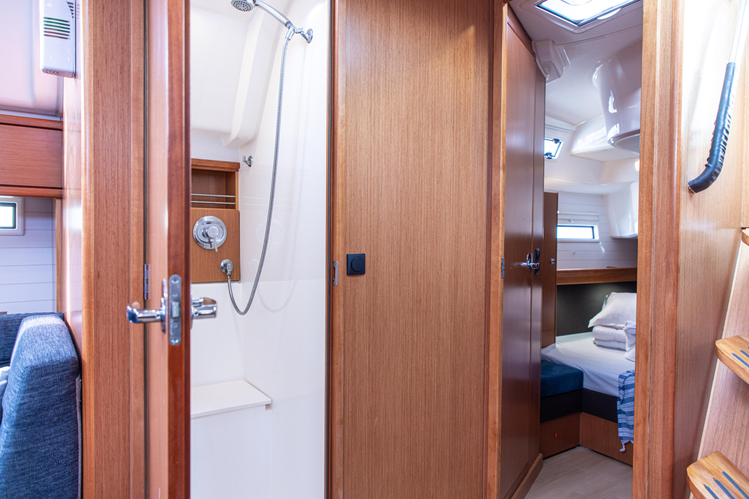 Bavaria Cruiser 51 — photo 24