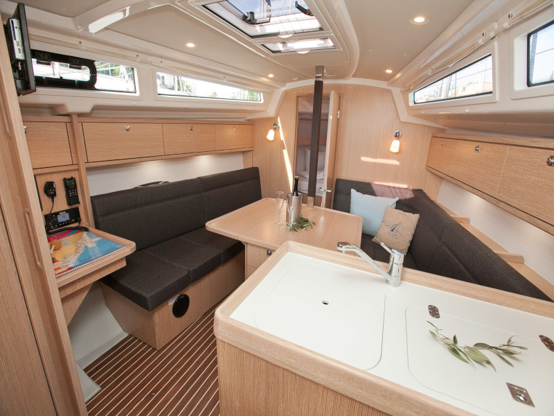 Bavaria Cruiser 34 Style — photo 21
