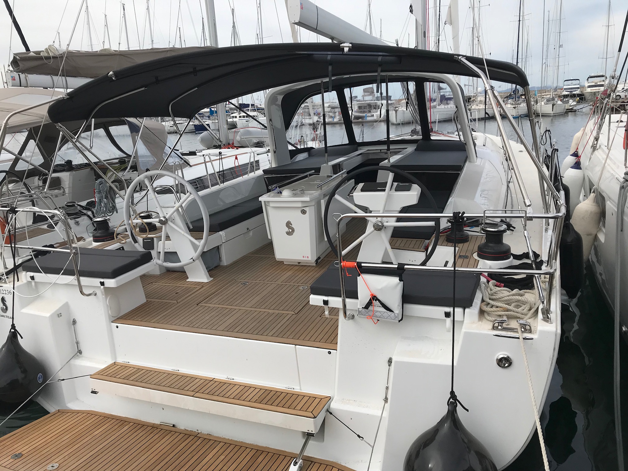 Oceanis 51.1 — photo 10
