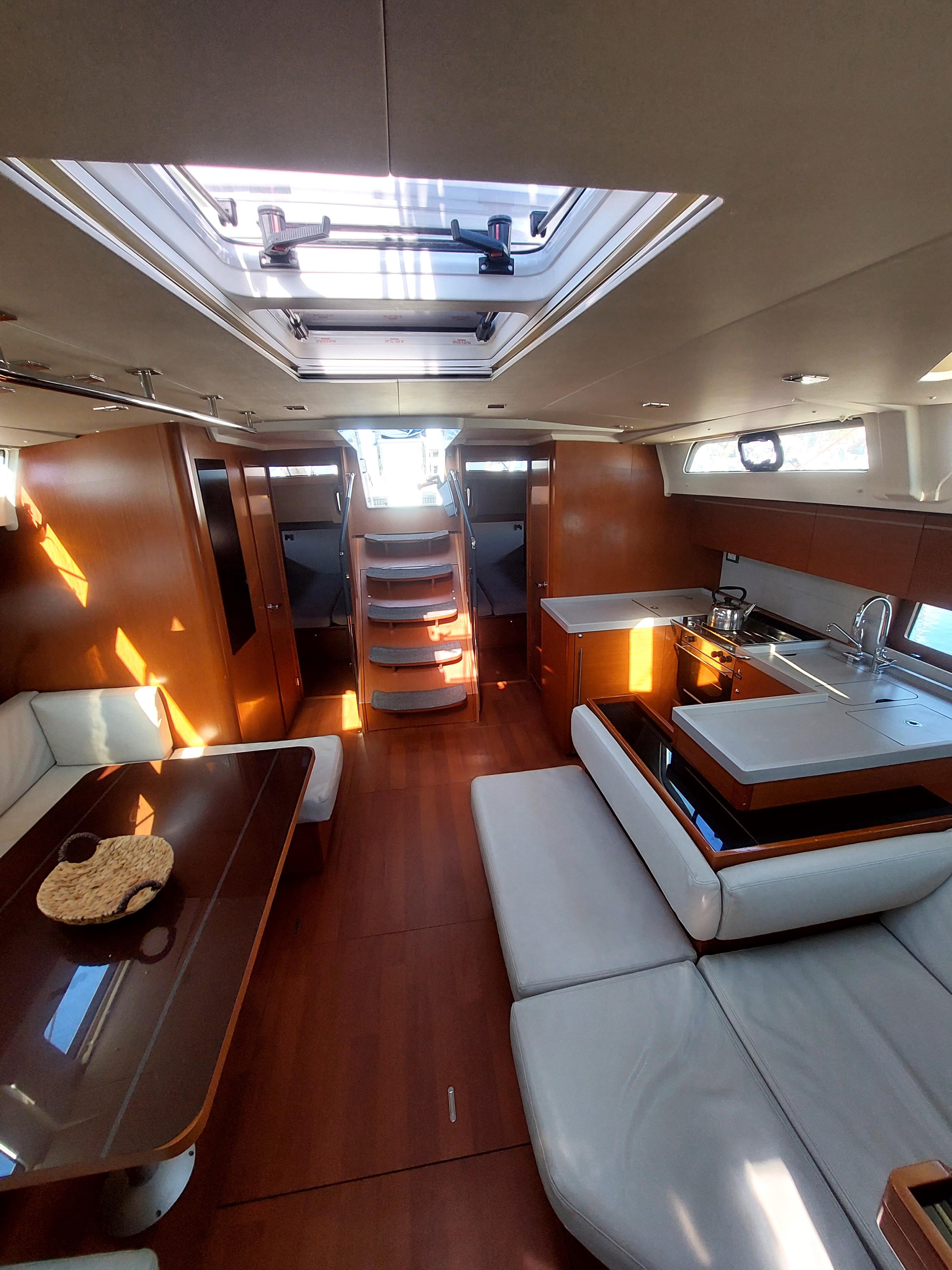 Oceanis 51.1 — photo 9