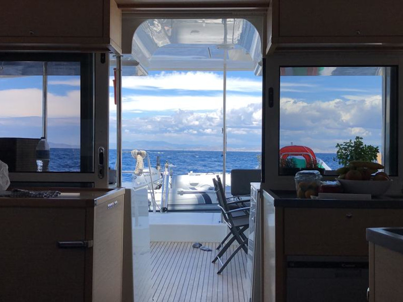 Lagoon 450 Flybridge — photo 4
