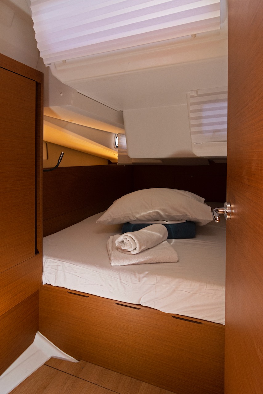 Sun Odyssey 440 — photo 2