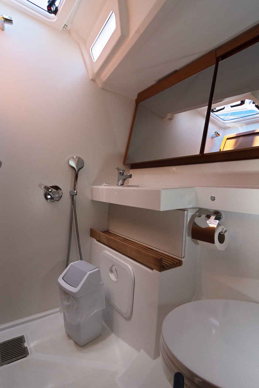 Sun Odyssey 440 — photo 11