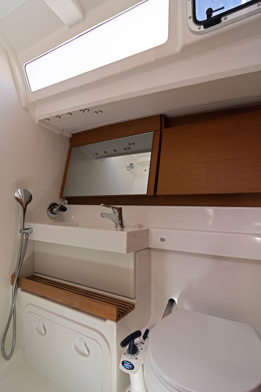 Sun Odyssey 440 — photo 5