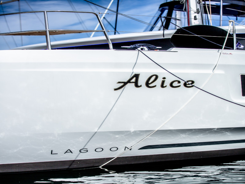 Lagoon 46 — photo 43