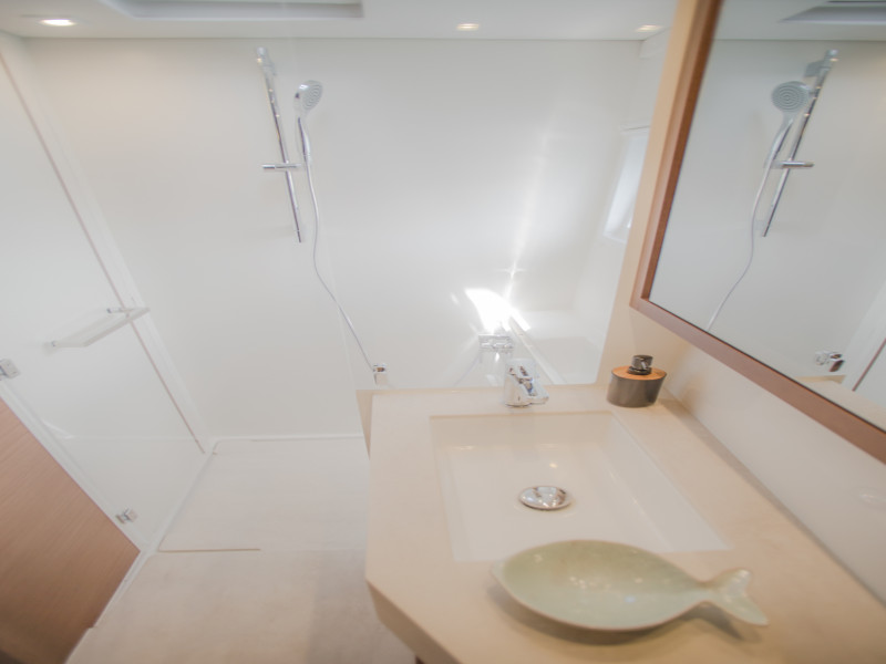 Lagoon 46 — photo 13