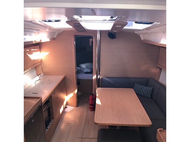 Dufour 390 Grand Large — photo 3