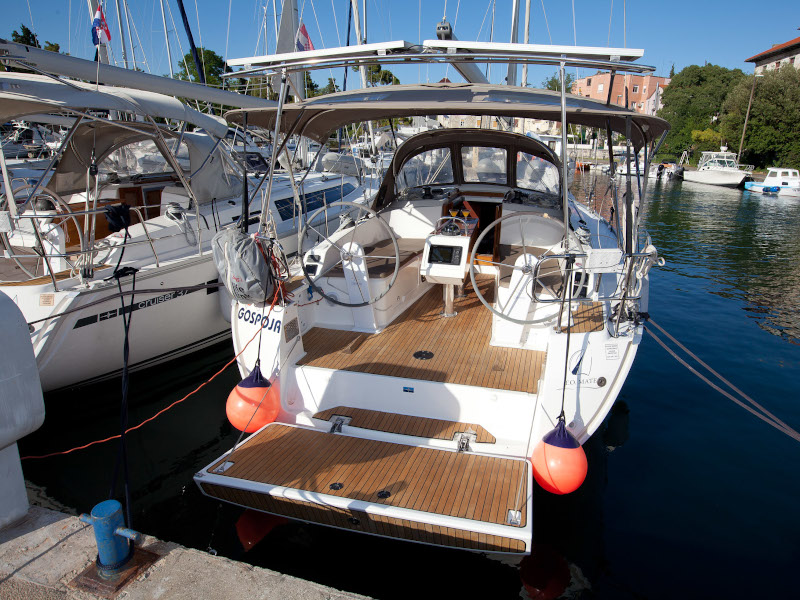 Bavaria Cruiser 37 — photo 1