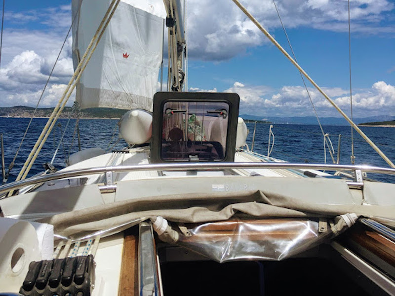 Bavaria Cruiser 37 — photo 33