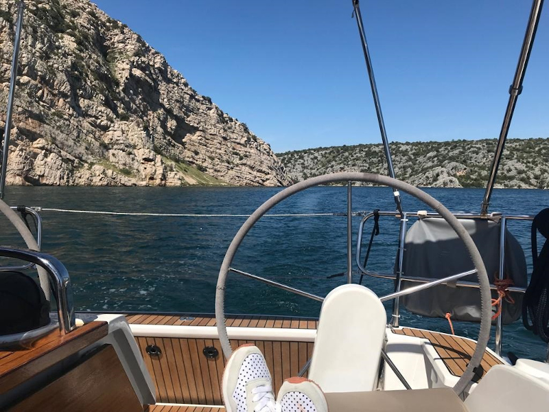 Bavaria Cruiser 37 — photo 9