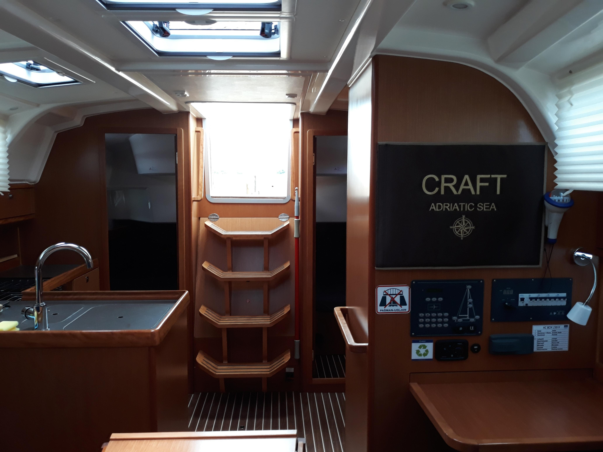 Bavaria Cruiser 37 — photo 8