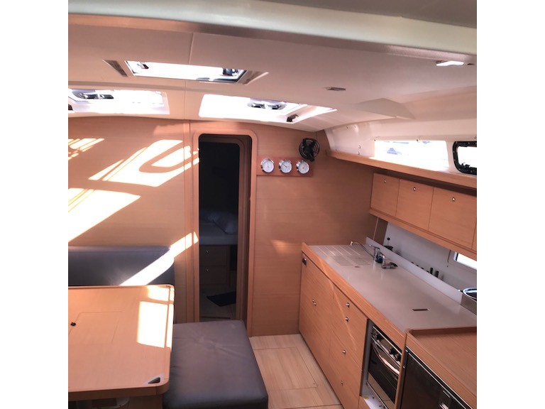 Dufour 460 Grand Large — photo 7