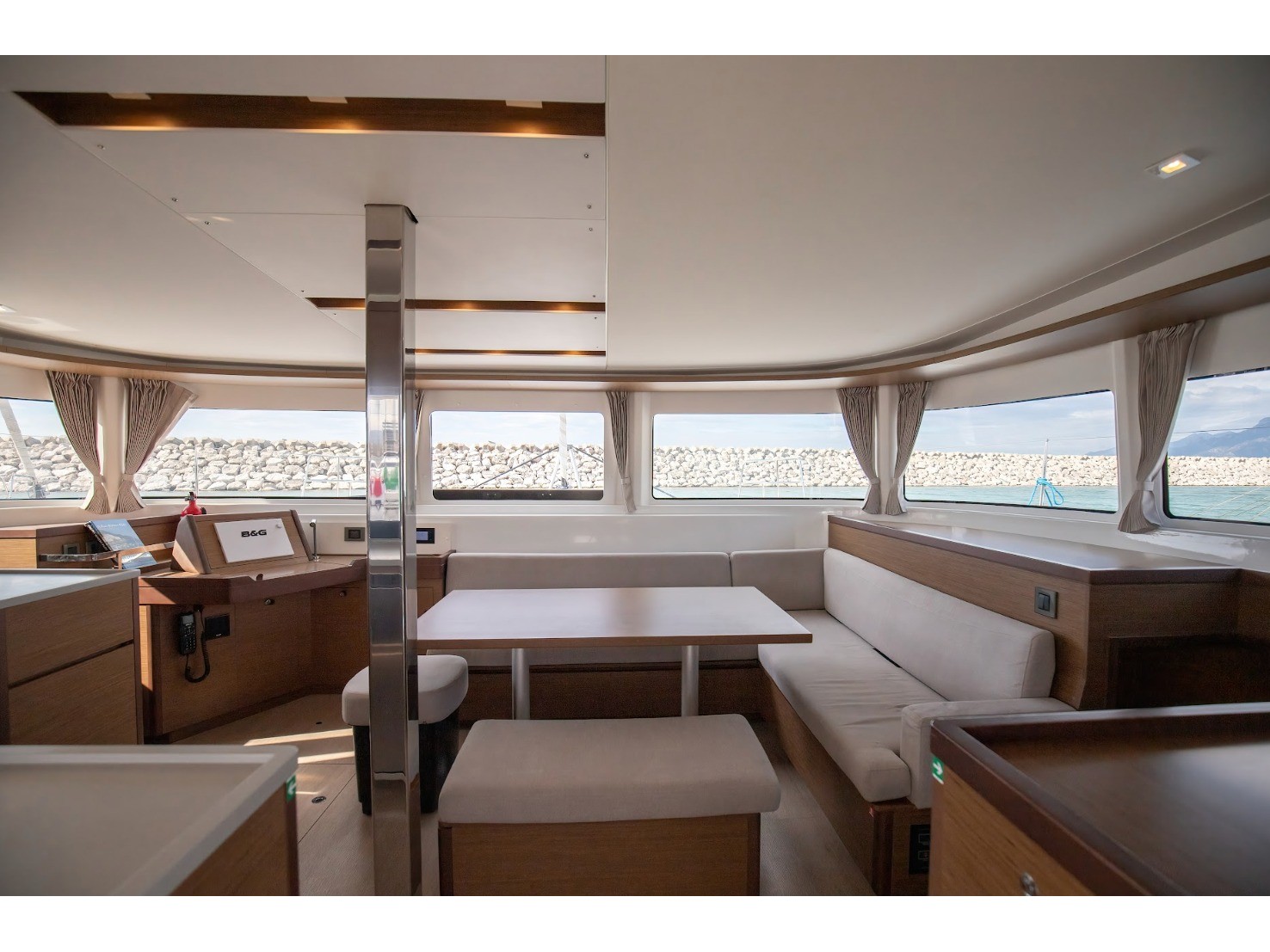 Lagoon 46 — photo 2