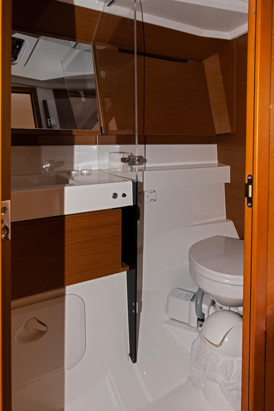Sun Odyssey 410 — photo 2