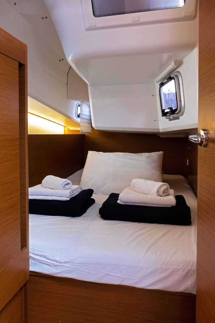 Sun Odyssey 410 — photo 3