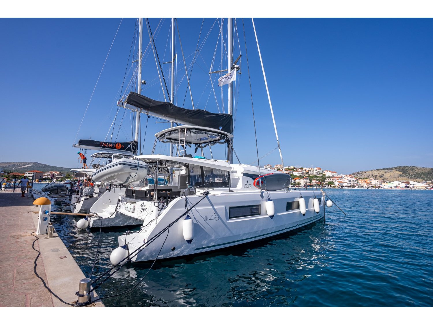 Lagoon 46 — photo 1