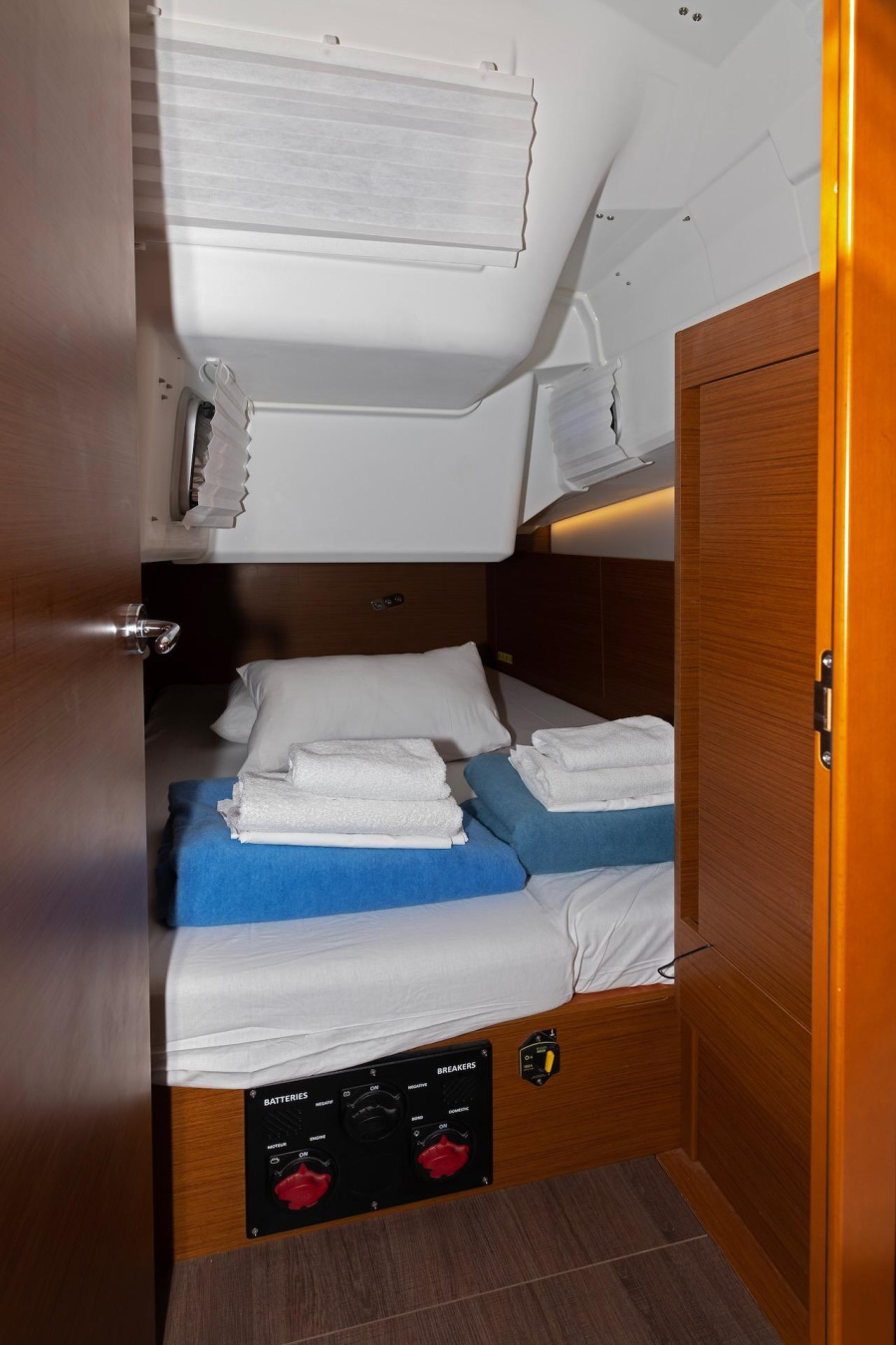 Sun Odyssey 410 — photo 7