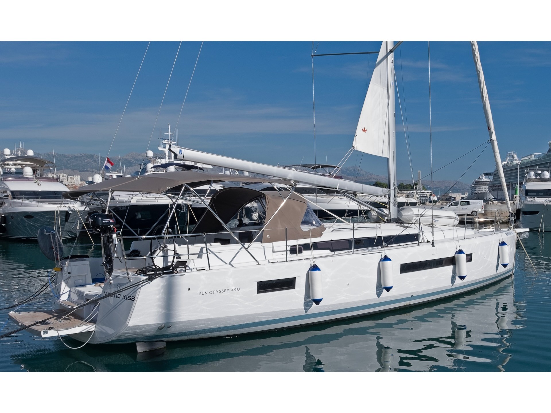 Sun Odyssey 490 "LUXE" — photo 1