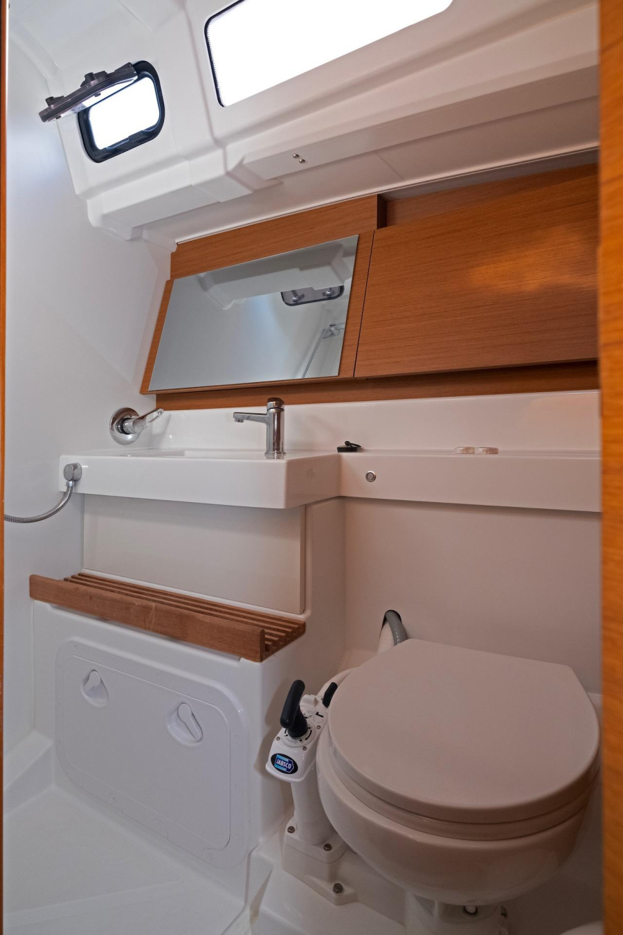Sun Odyssey 490 "LUXE" — photo 12