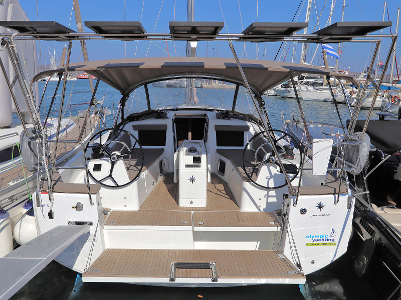 Sun Odyssey 410 — photo 1