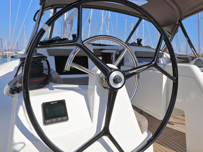 Sun Odyssey 410 — photo 4