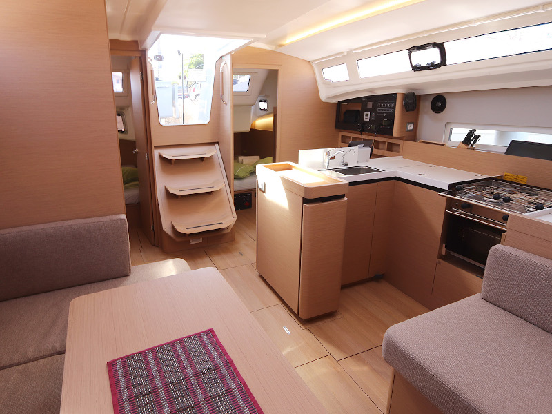Sun Odyssey 410 — photo 9