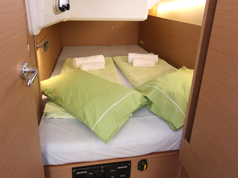 Sun Odyssey 410 — photo 7