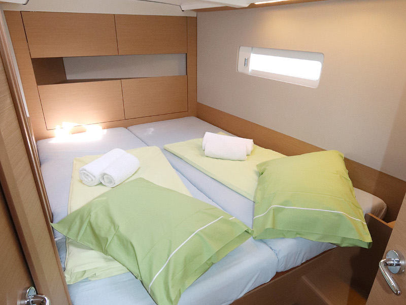 Sun Odyssey 410 — photo 11