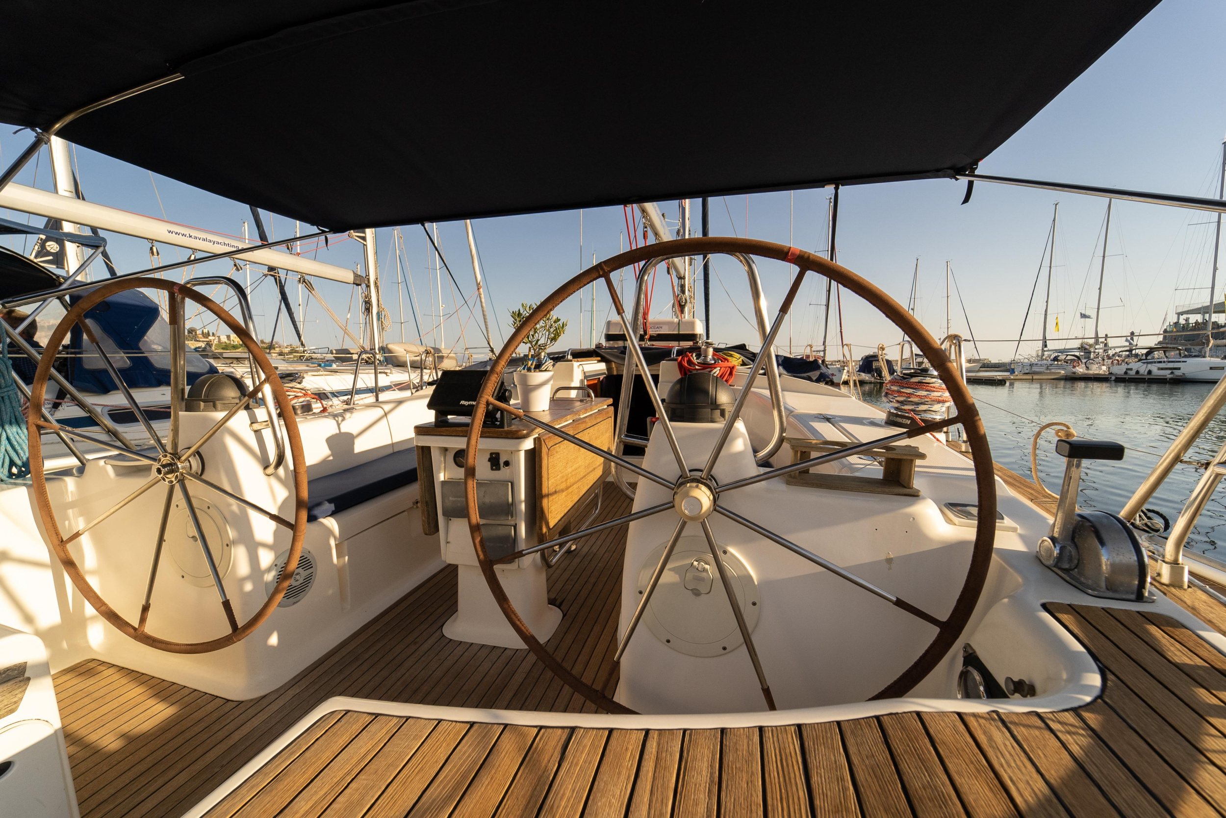 Bavaria 44 — photo 19