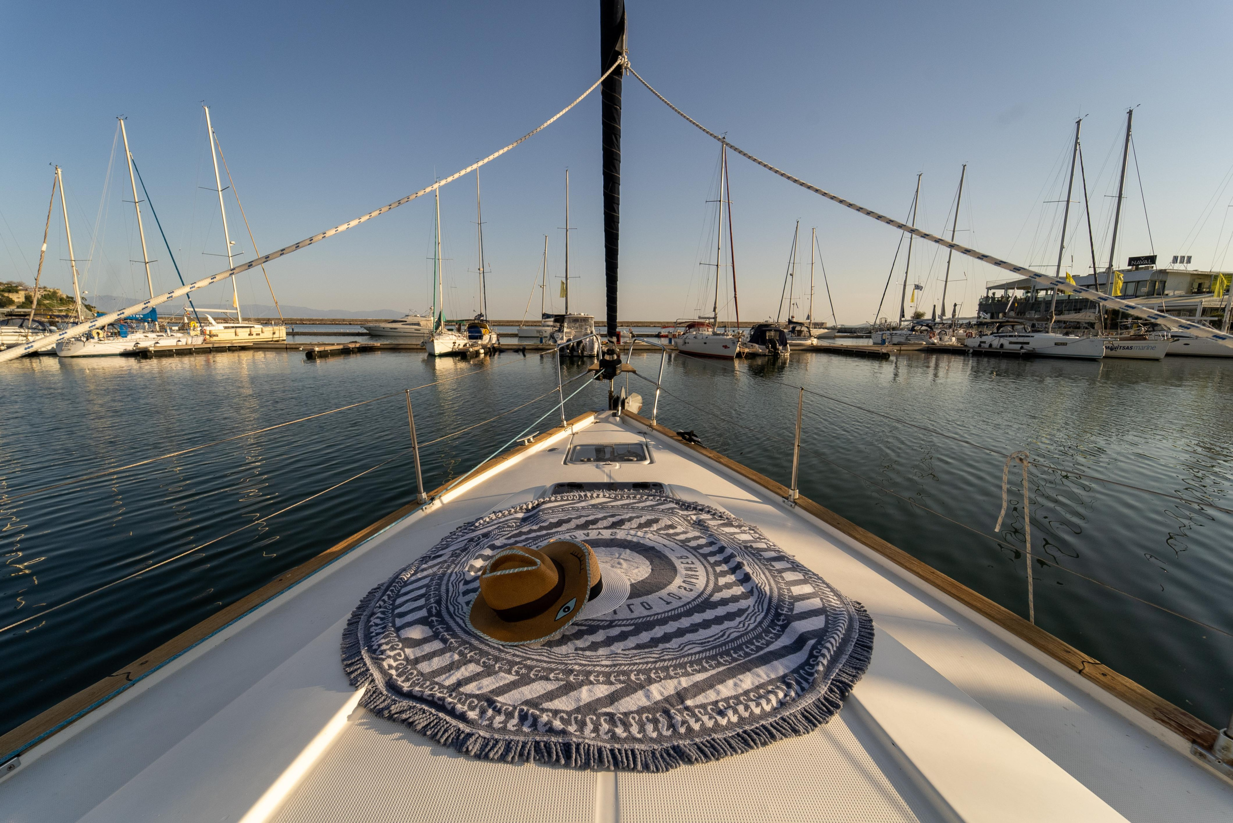 Bavaria 44 — photo 12