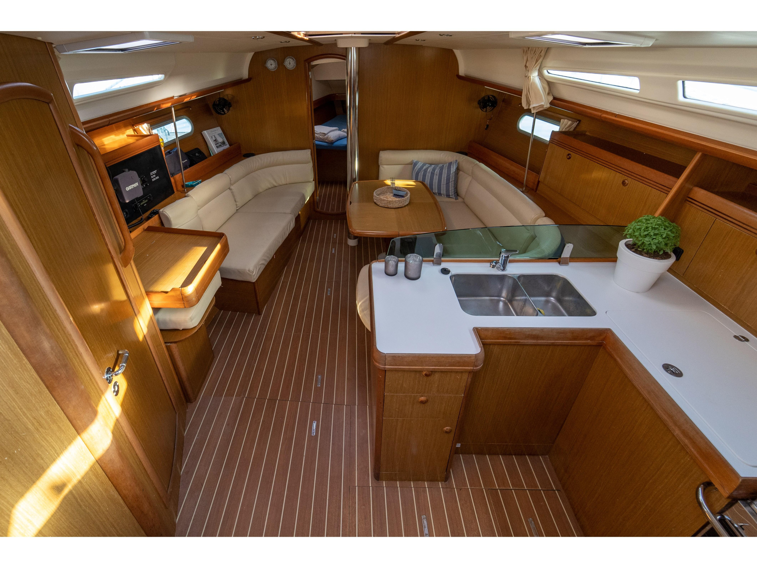 Sun Odyssey 42i — photo 7