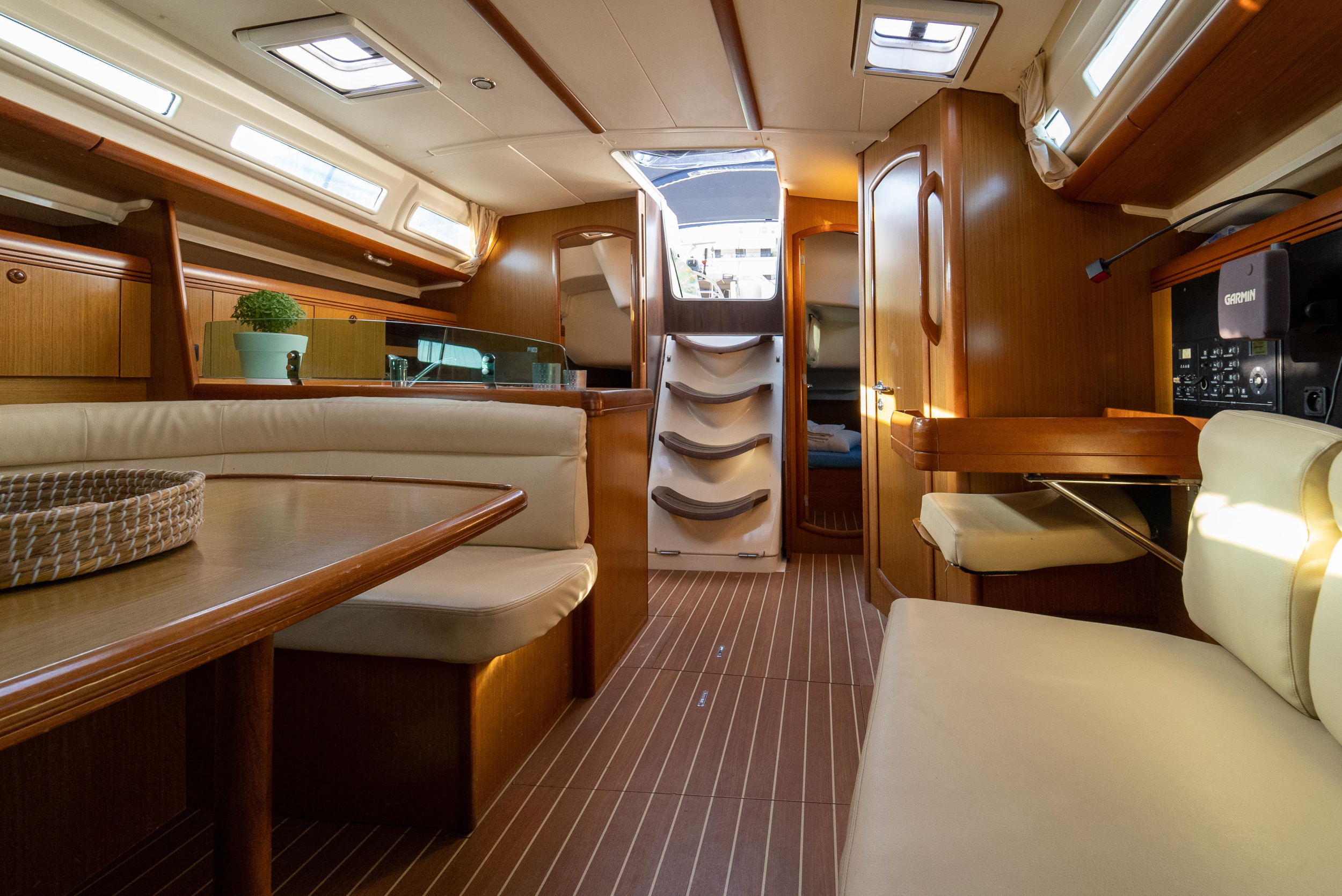 Sun Odyssey 42i — photo 5