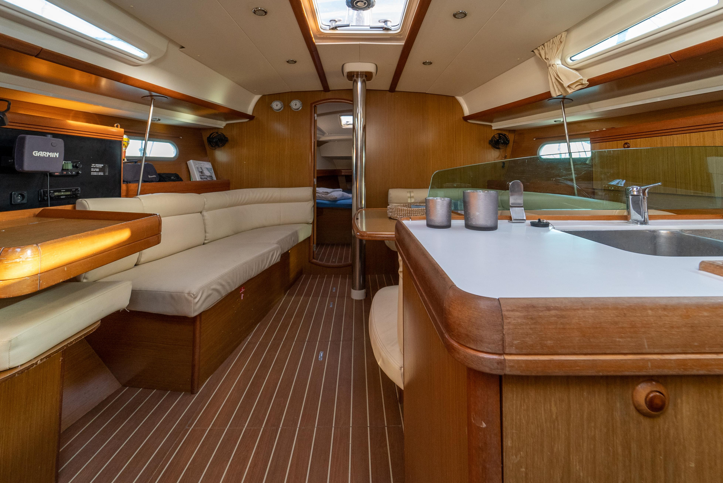 Sun Odyssey 42i — photo 3