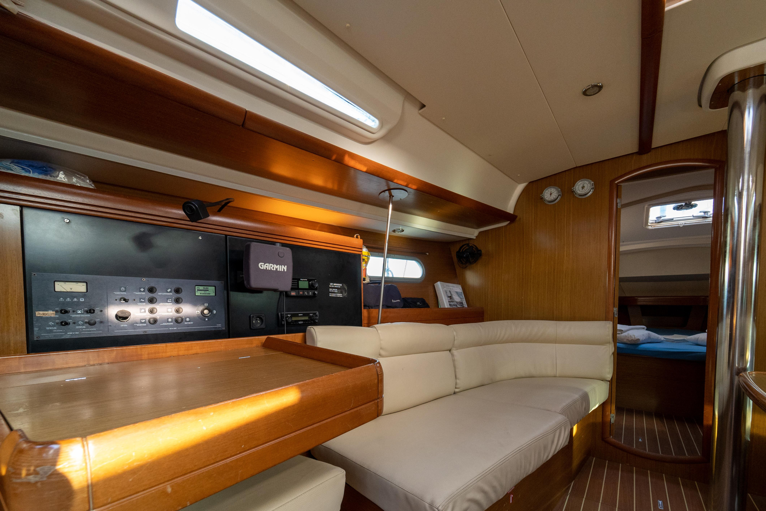 Sun Odyssey 42i — photo 10