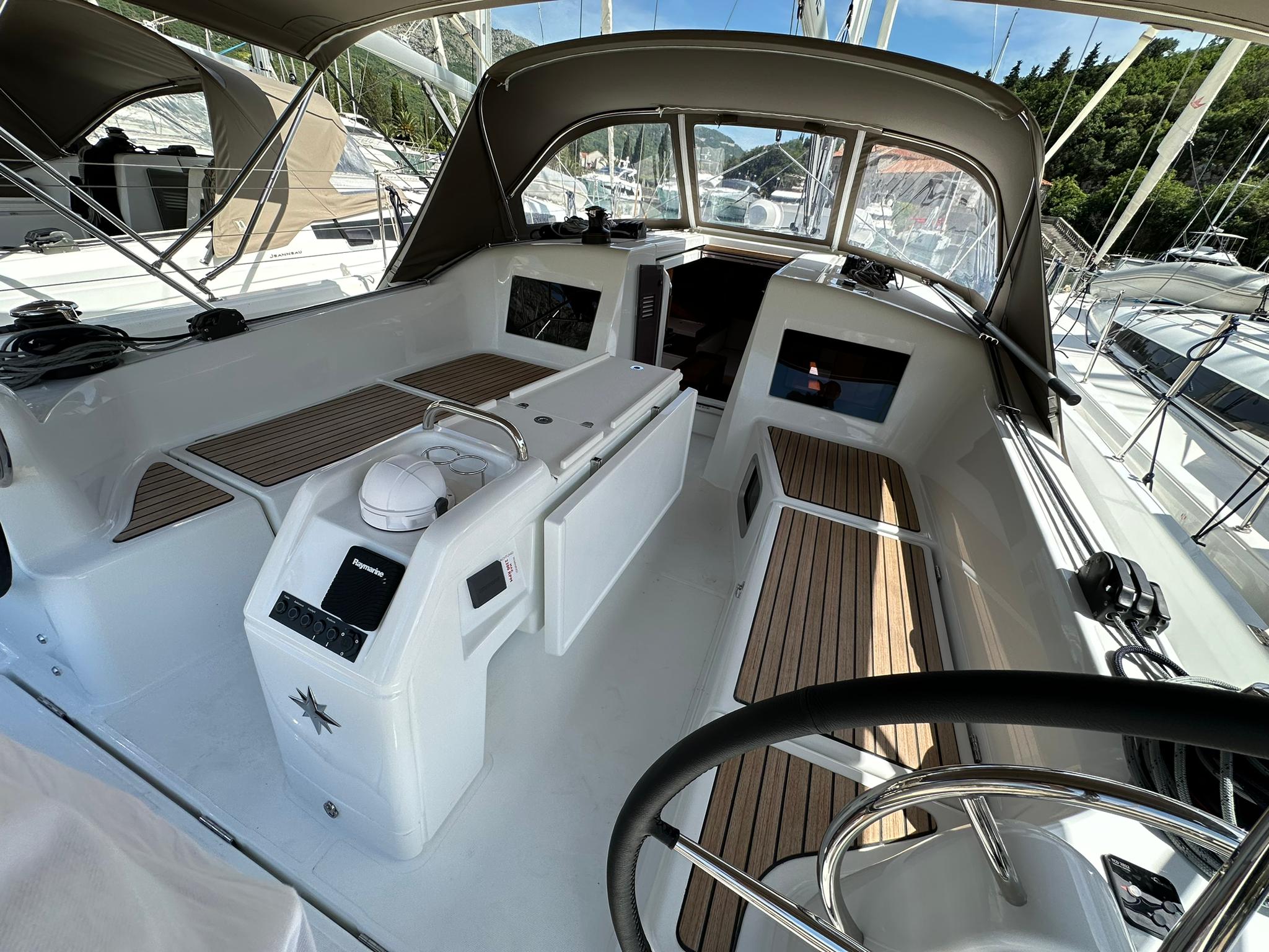 Sun Odyssey 410 — photo 19