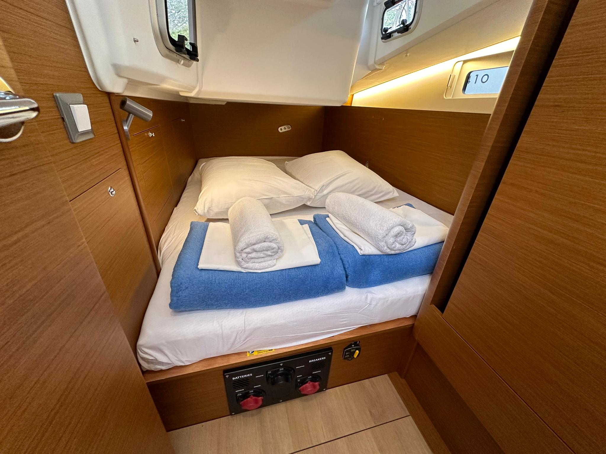 Sun Odyssey 410 — photo 5