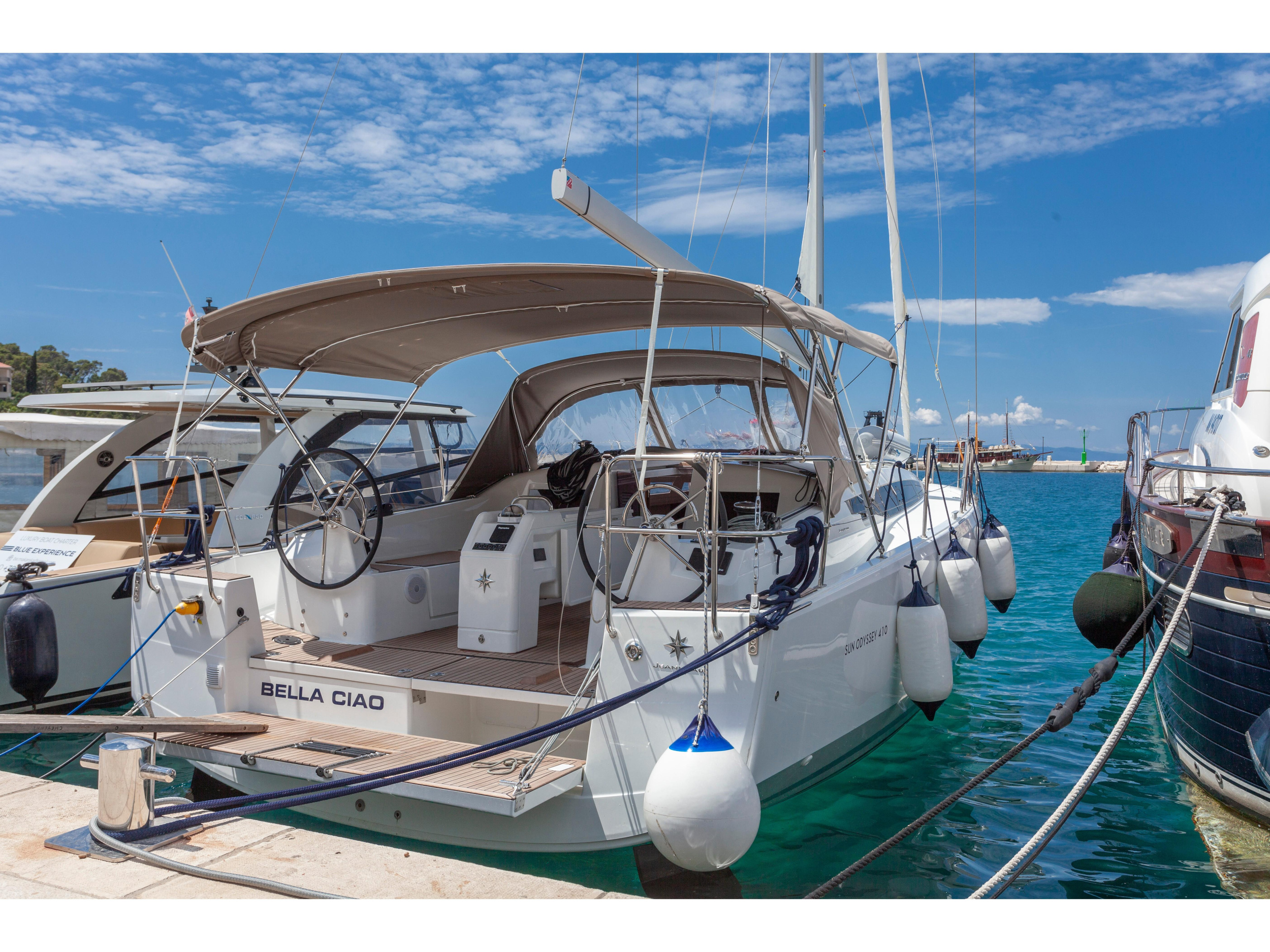 Sun Odyssey 410 — photo 1