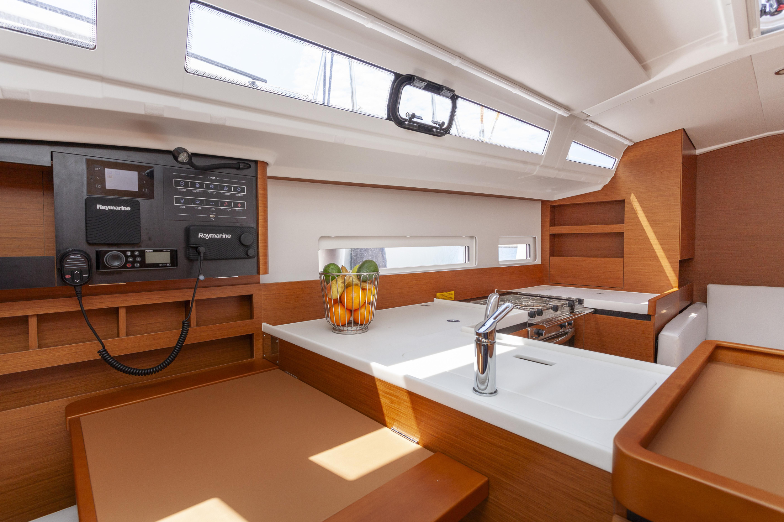 Sun Odyssey 410 — photo 39