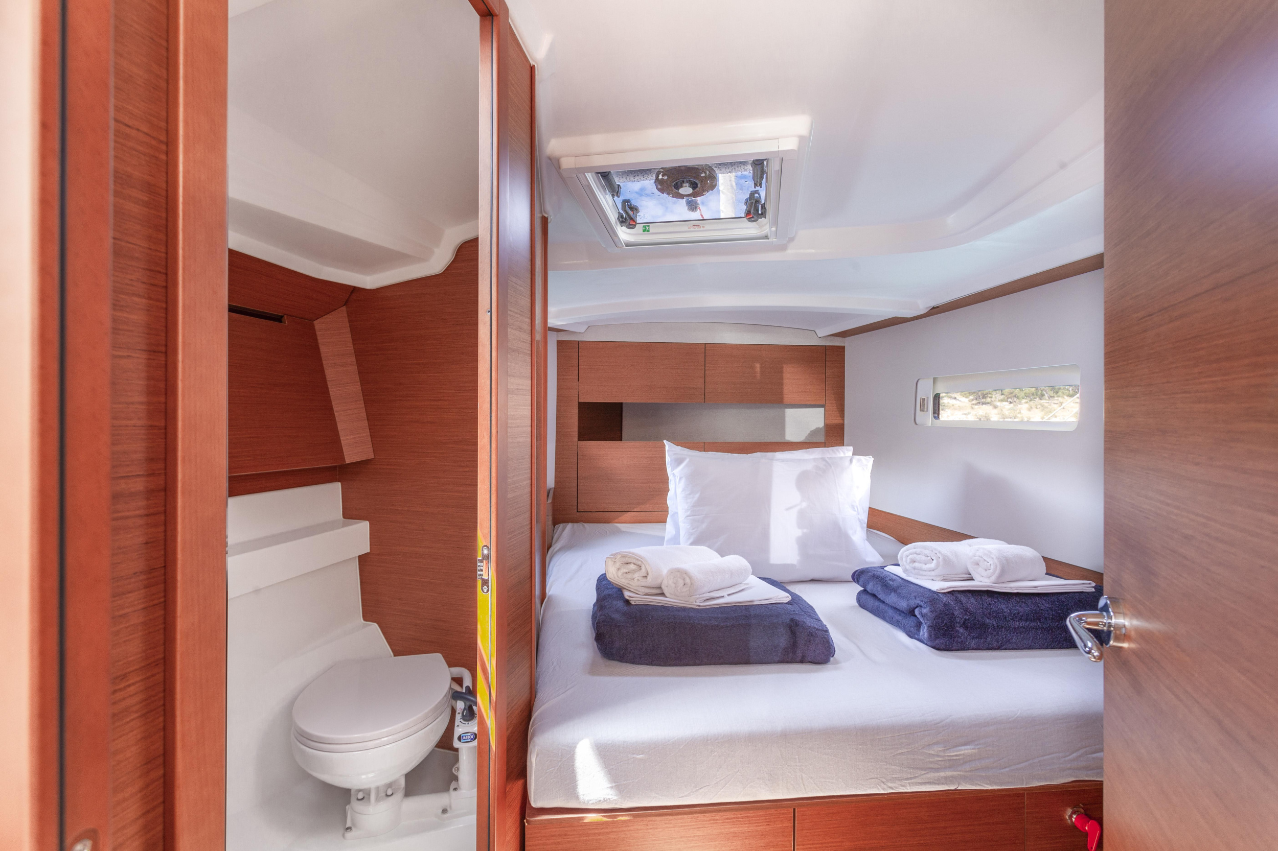 Sun Odyssey 410 — photo 14