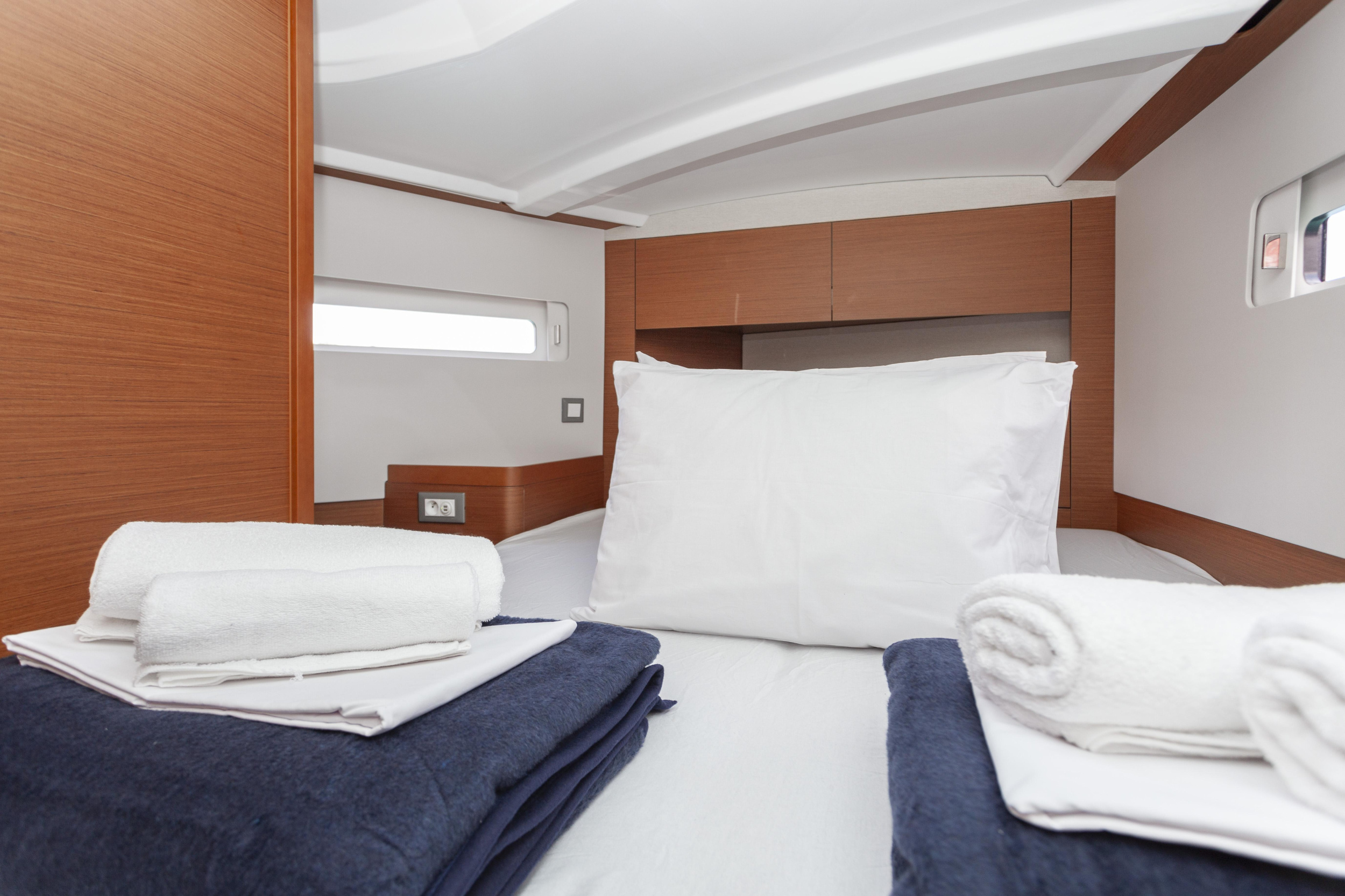 Sun Odyssey 410 — photo 4