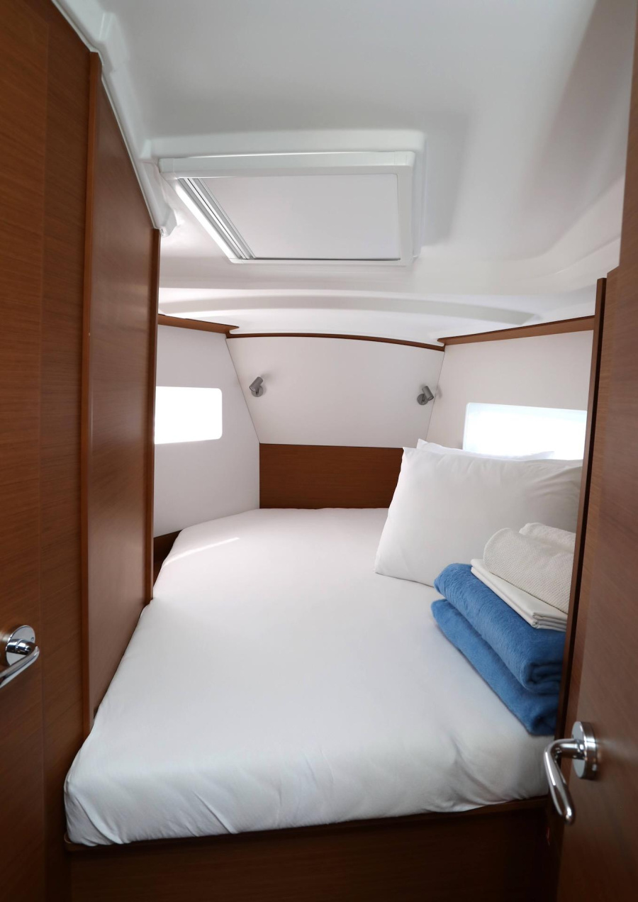 Sun Odyssey 380 — photo 13
