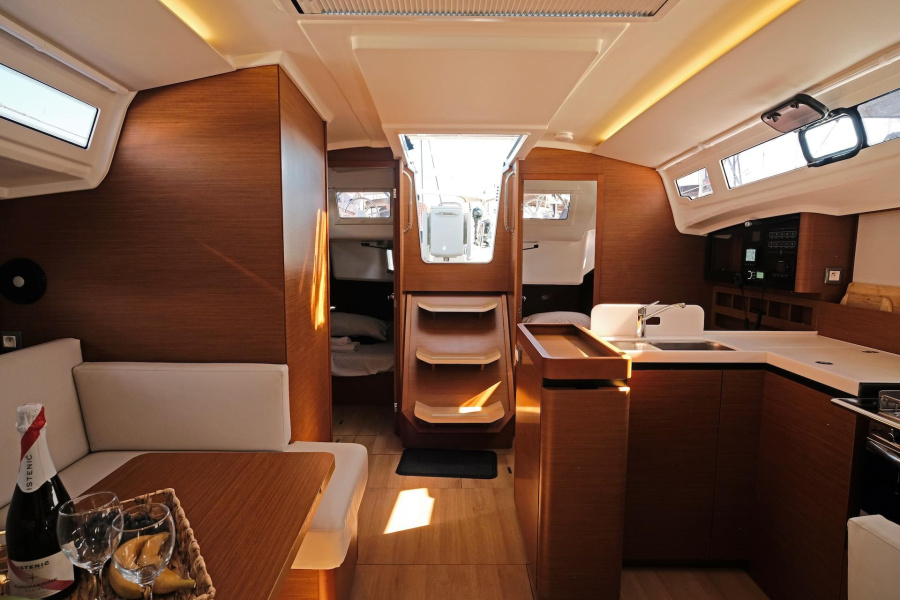 Sun Odyssey 410 — photo 11