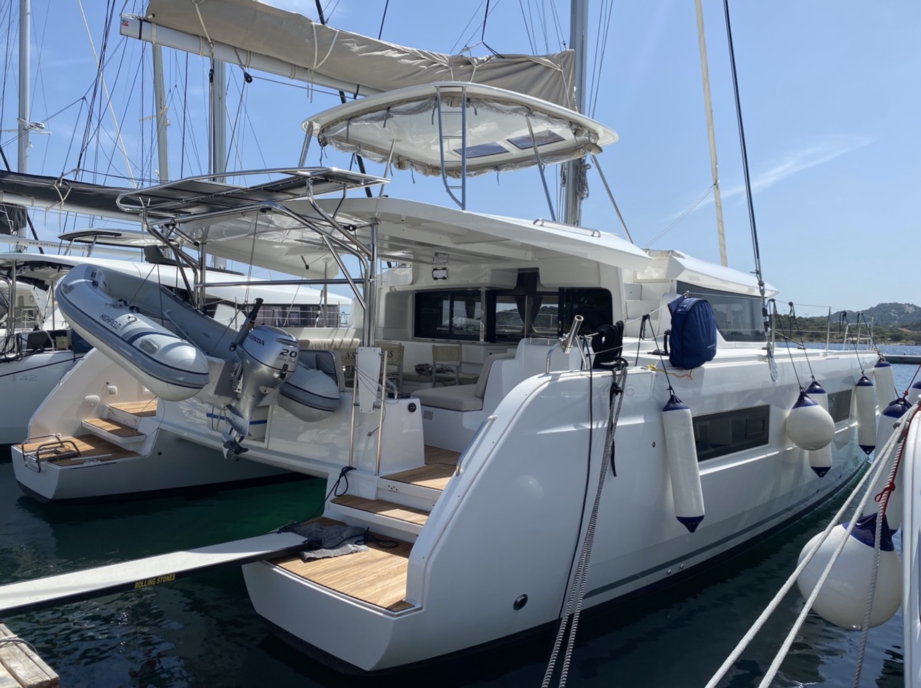 Lagoon 46 — photo 1