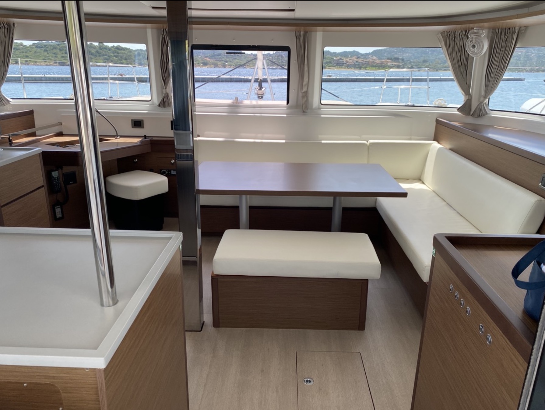 Lagoon 46 — photo 9