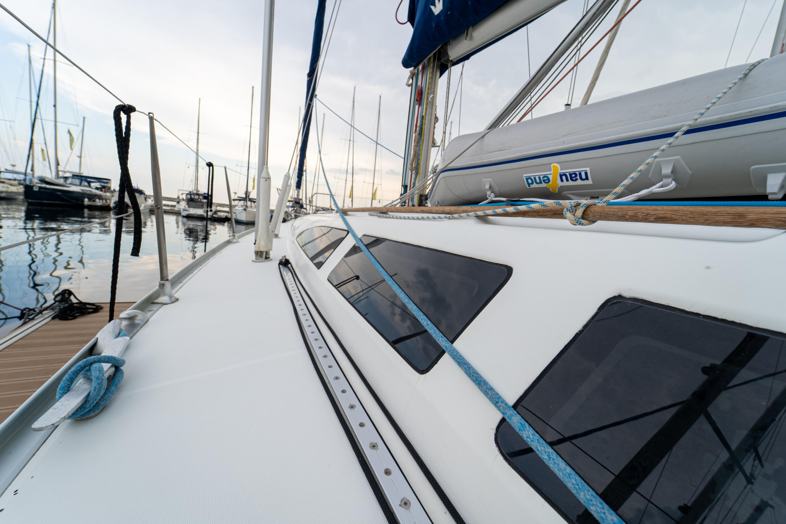 Sun Odyssey 43 — photo 3