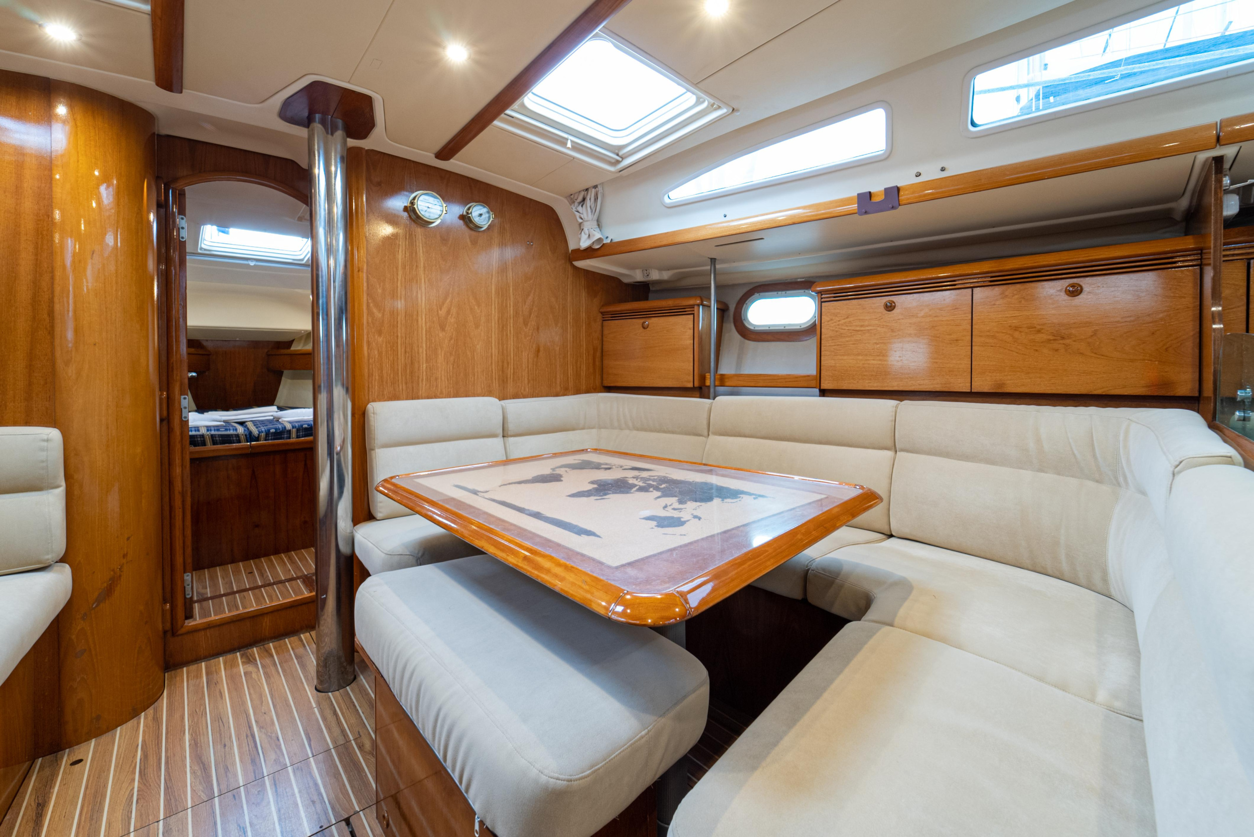 Sun Odyssey 43 — photo 21