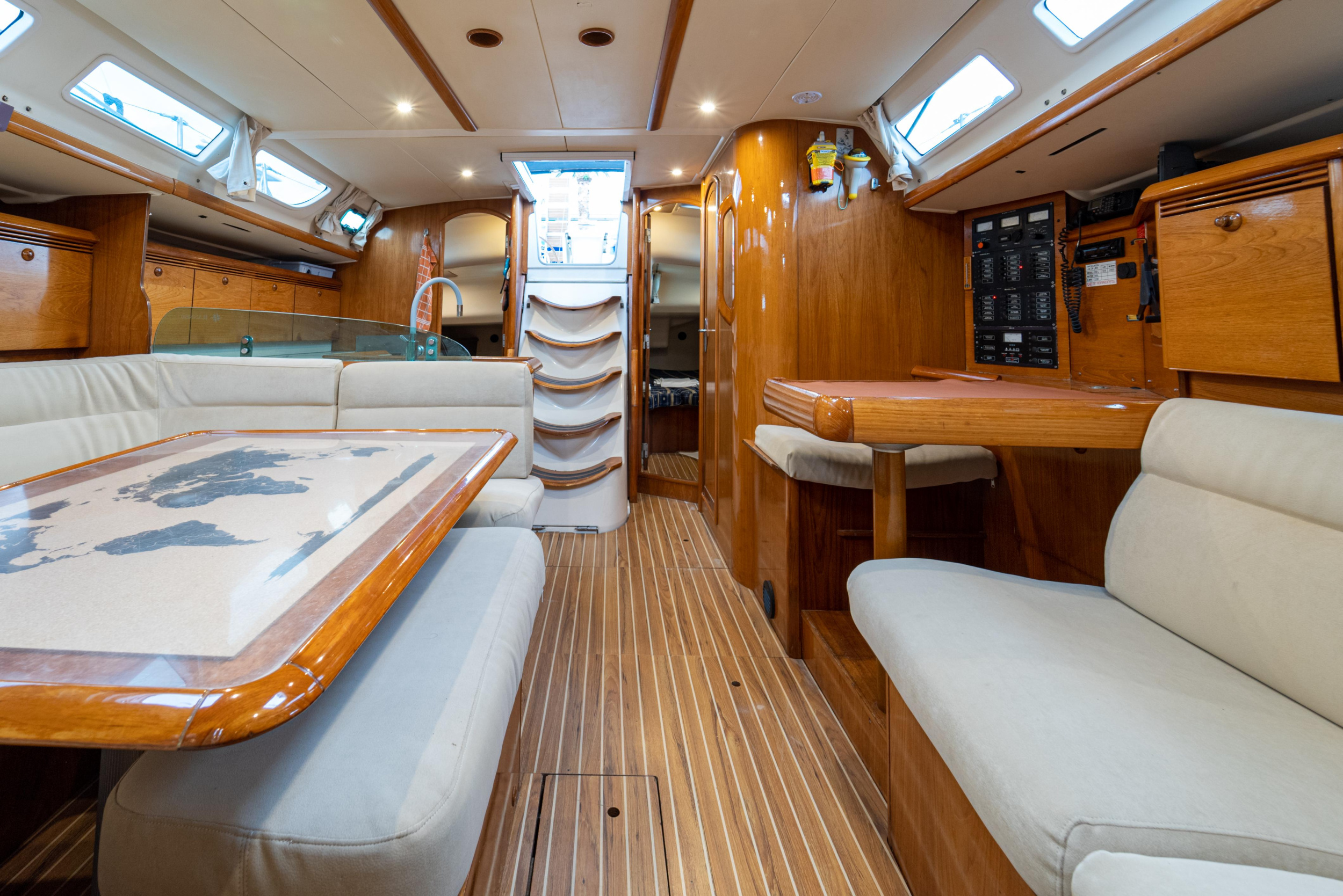 Sun Odyssey 43 — photo 20