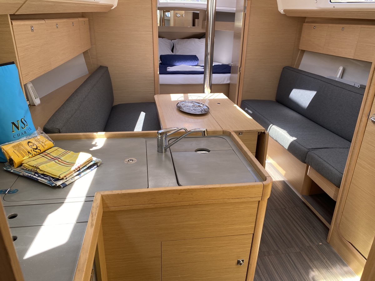 Dufour 360 Grand Large — photo 16