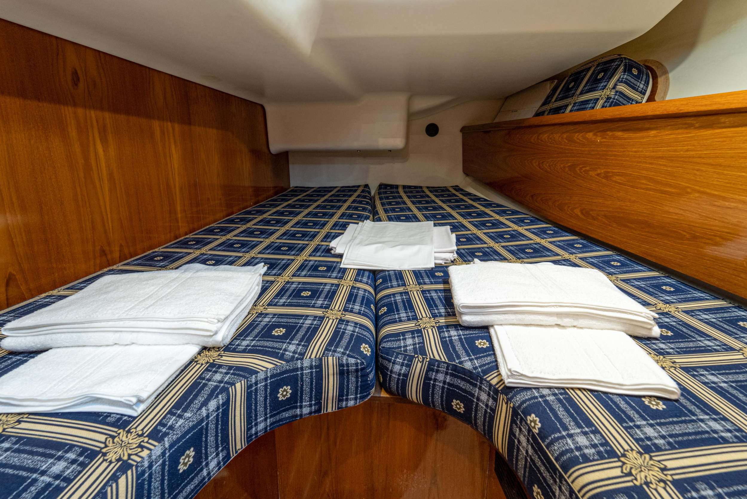 Sun Odyssey 43 — photo 25